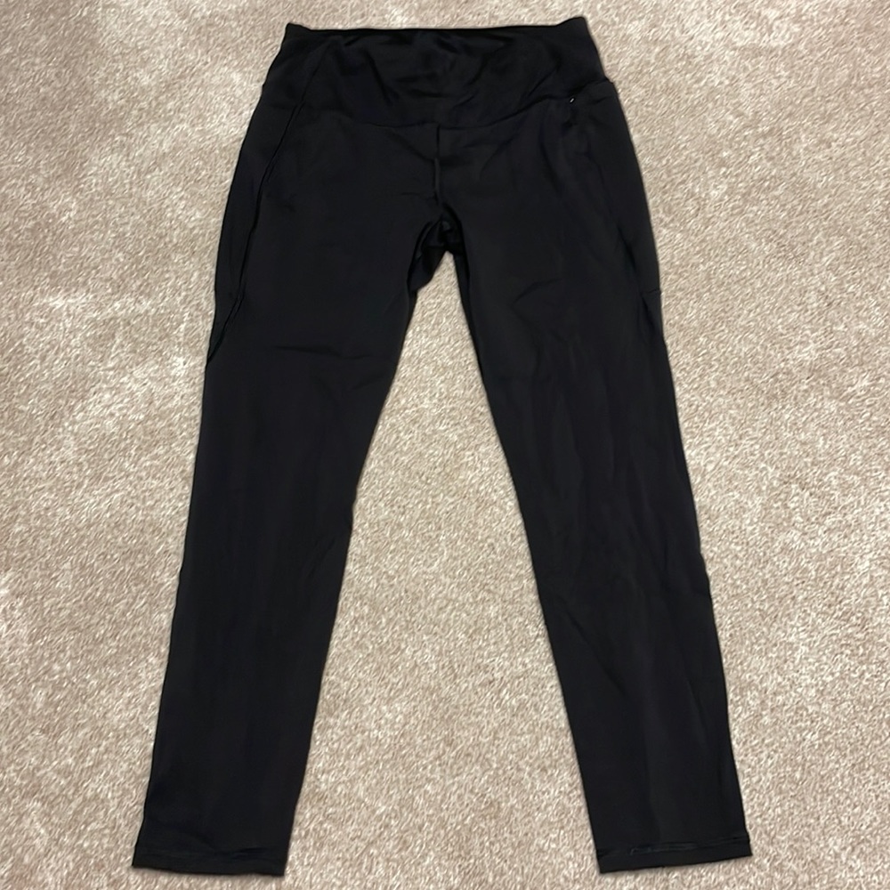 Calia by Carrie Underwood leggings with one pocket